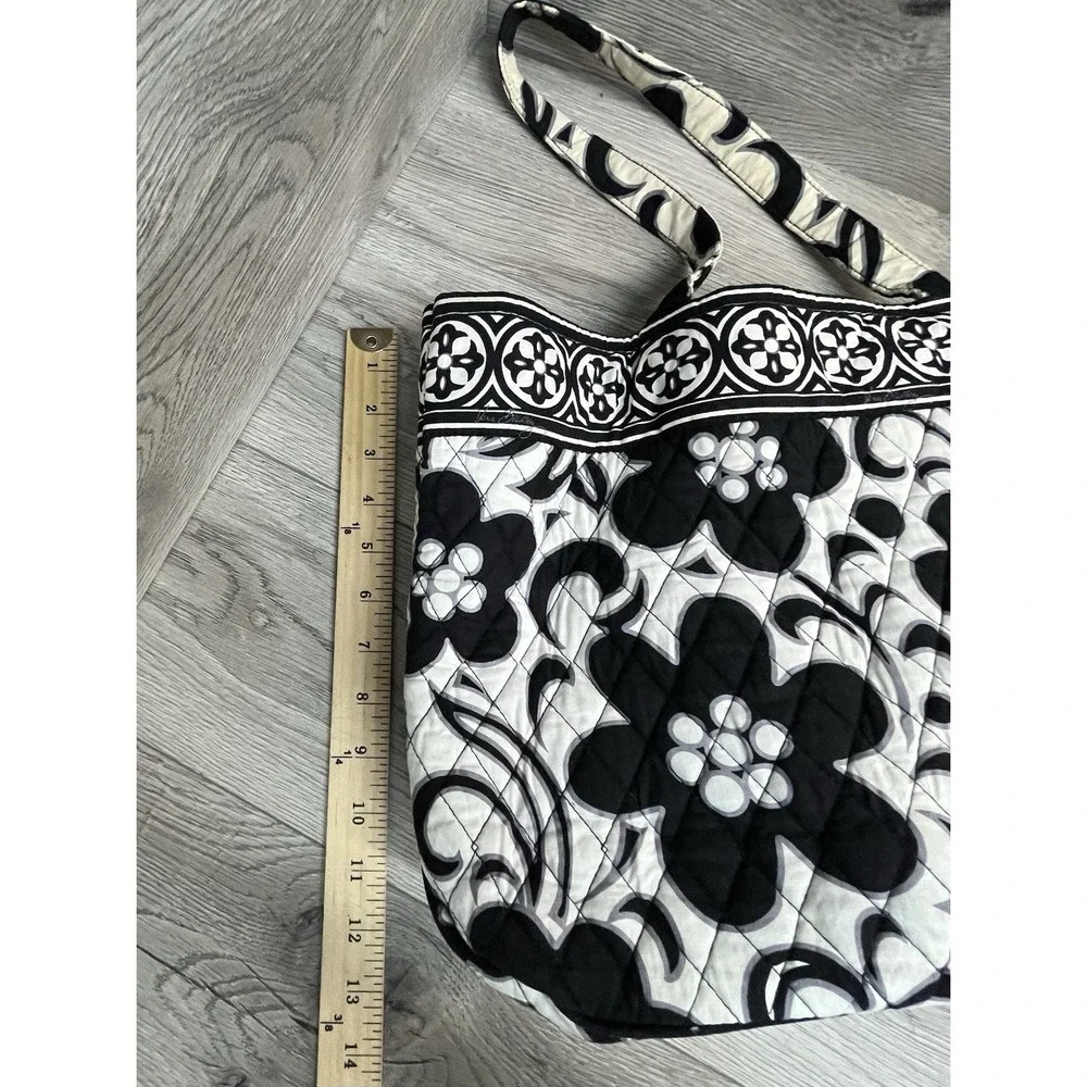 White With Black Floral Handbag By Vera Bradley With Wristlet Cosmetic Bag